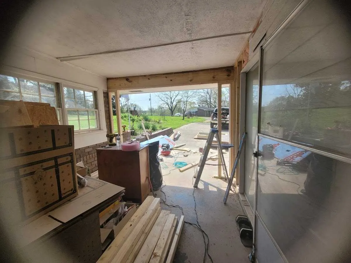 Air movers and dehumidifier for Water Mitigation Services in Dickson